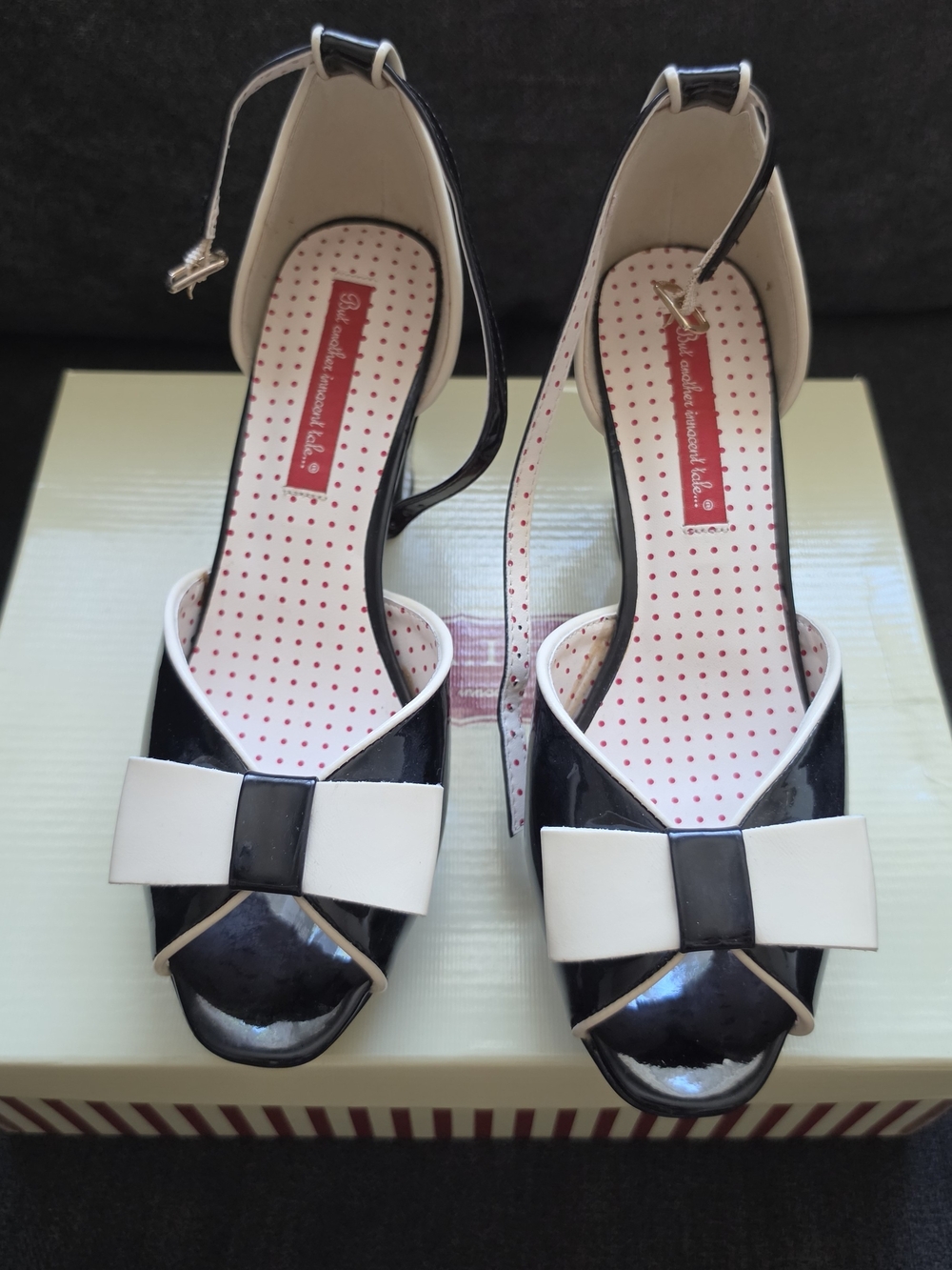 BAIT Black and White Bow Peep-Toe Slingback Heels Size 9 - Picture 3 of 7